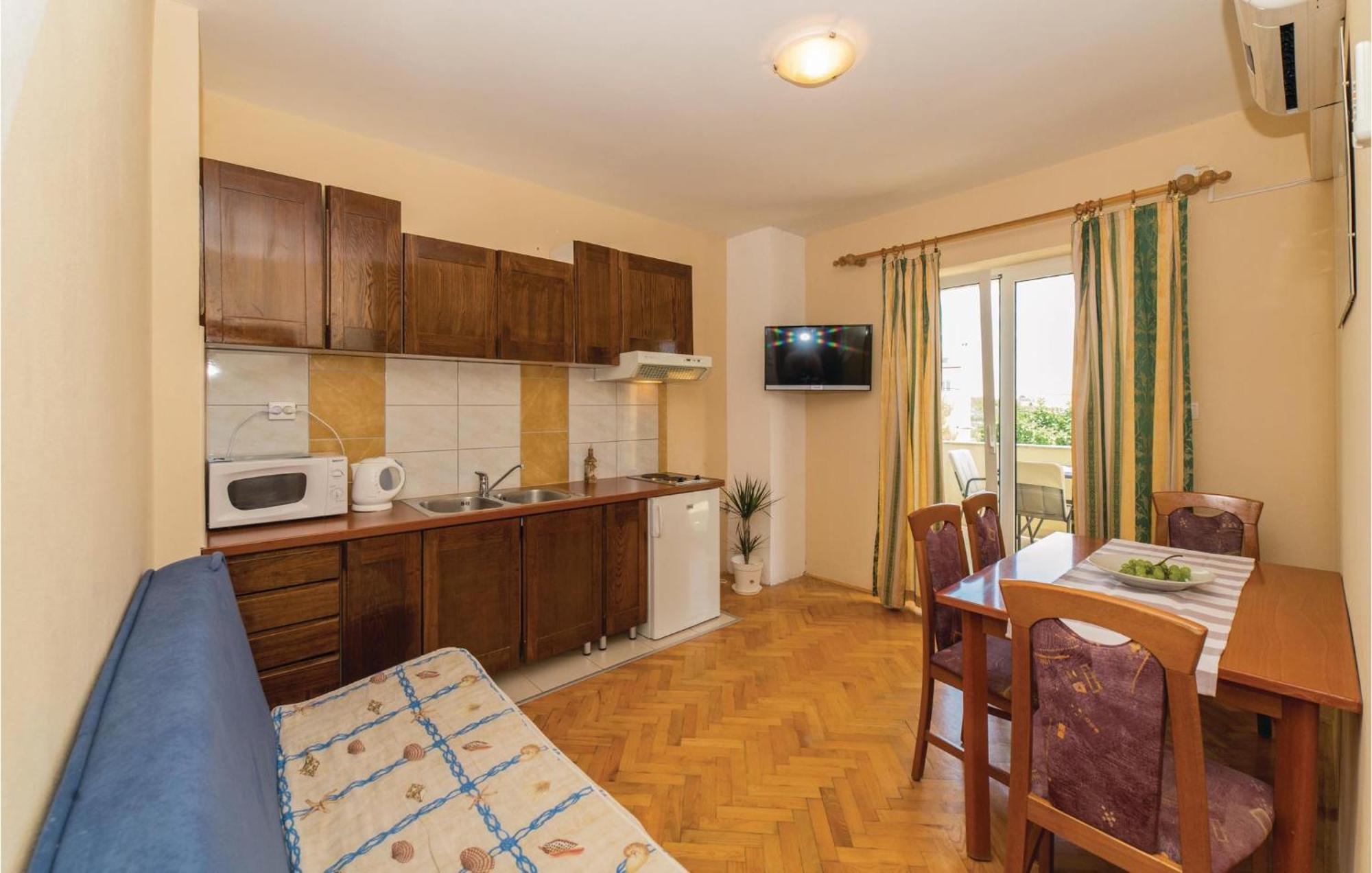 Pet Friendly Apartment In Biograd With Kitchen Biograd na Moru Kültér fotó