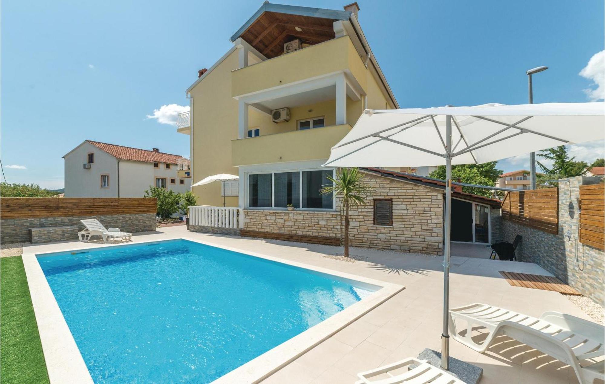 Pet Friendly Apartment In Biograd With Kitchen Biograd na Moru Kültér fotó