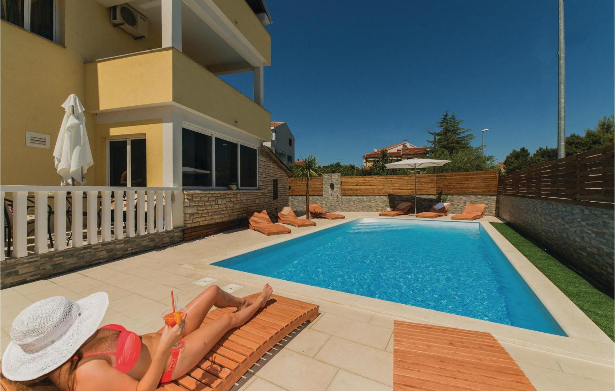Pet Friendly Apartment In Biograd With Kitchen Biograd na Moru Kültér fotó