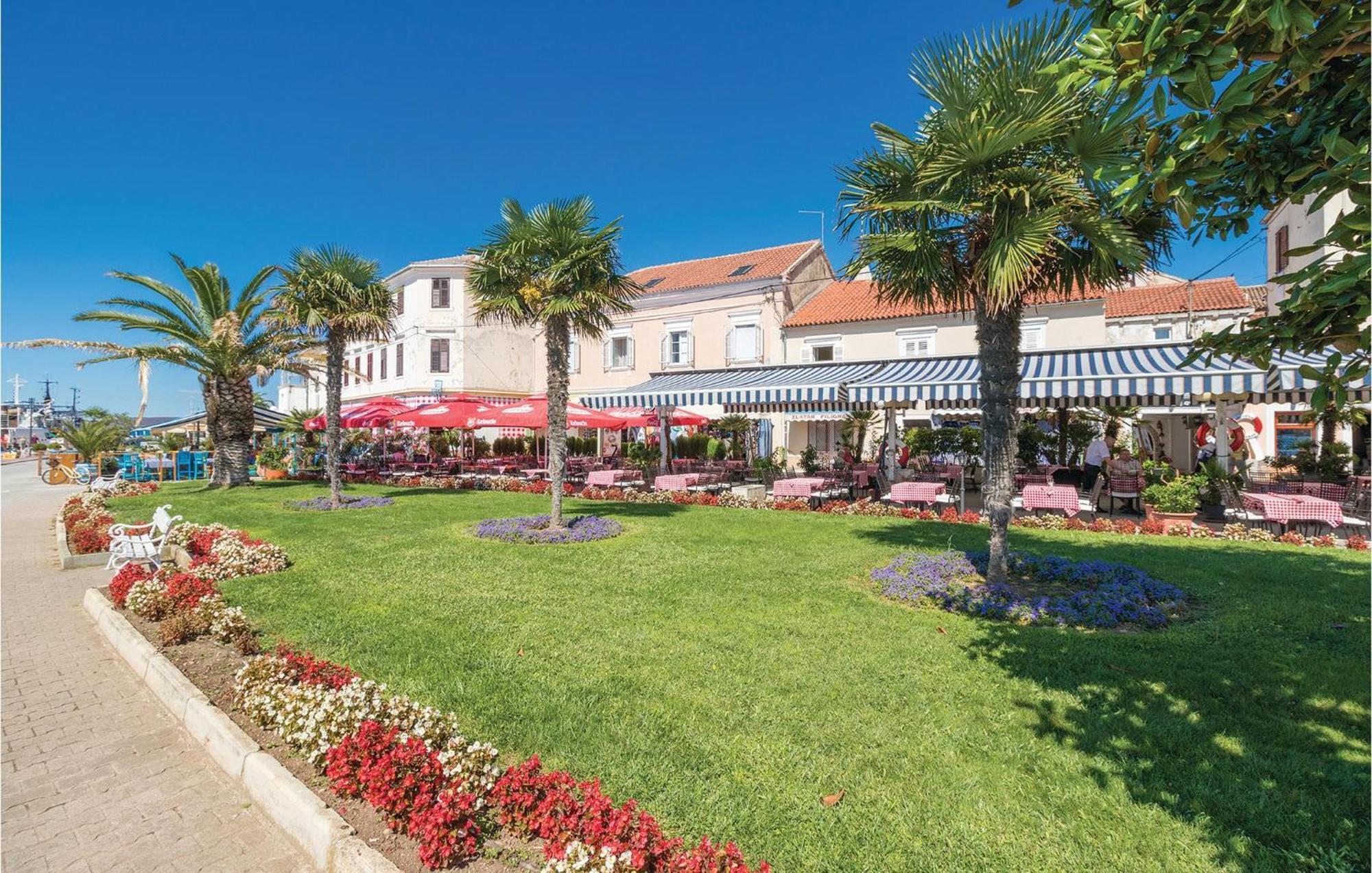 Pet Friendly Apartment In Biograd With Kitchen Biograd na Moru Kültér fotó